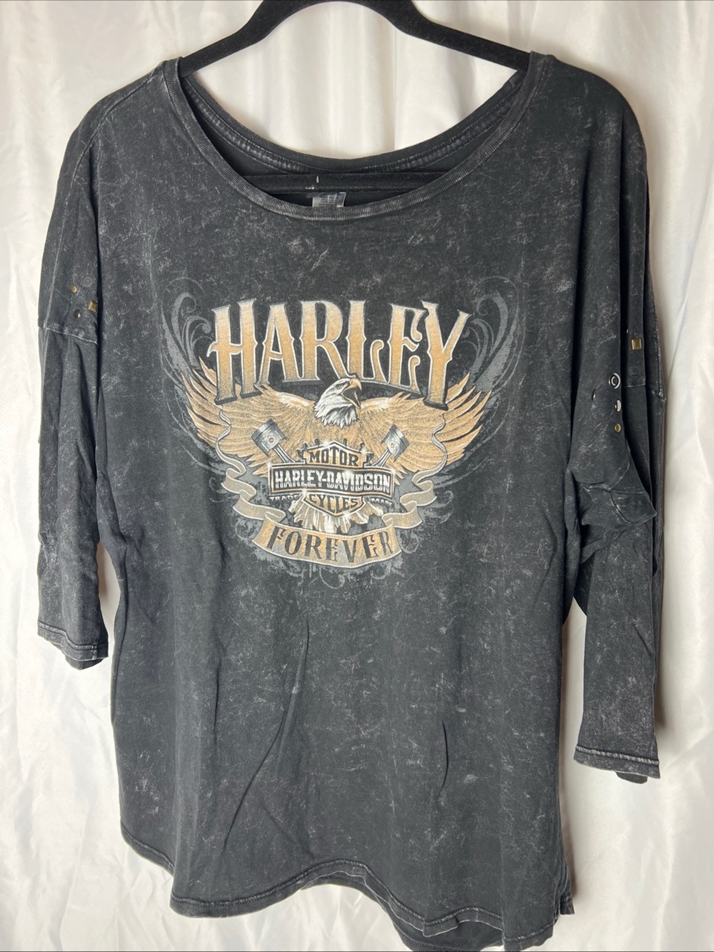 Harley-Davidson Black Long Sleeve Graphic Tee with Gold Cream Logo